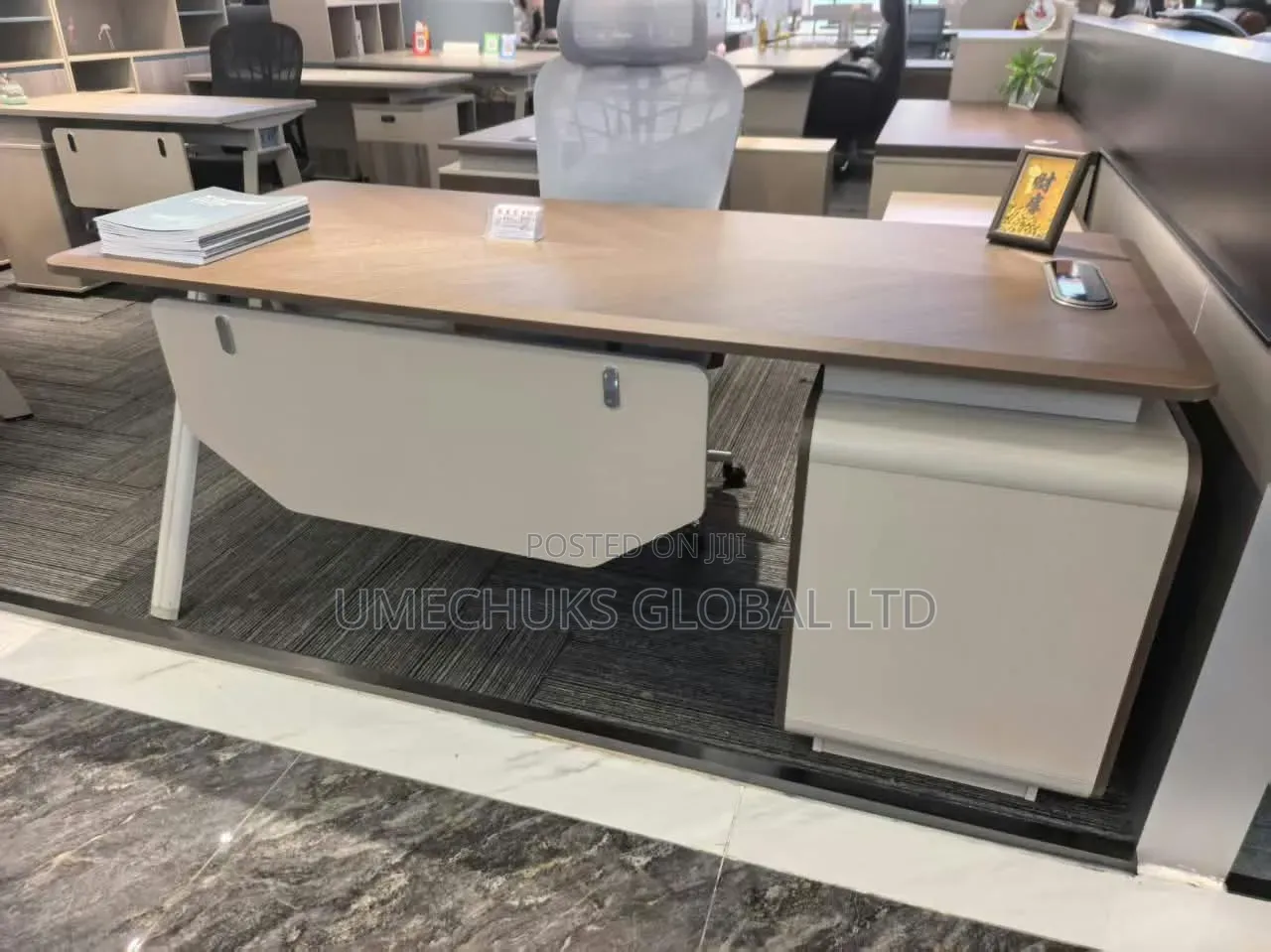 Top Quality Director's Office Table