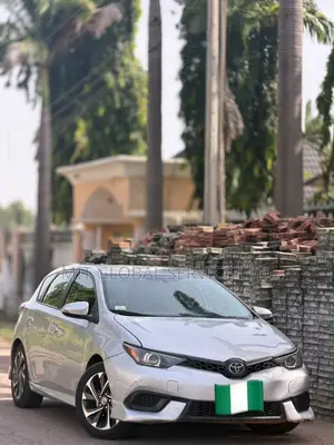 Scion iM Base 2016 Silver