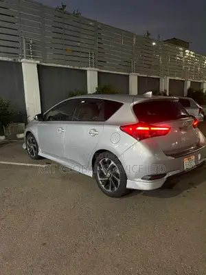 Scion iM Base 2016 Silver