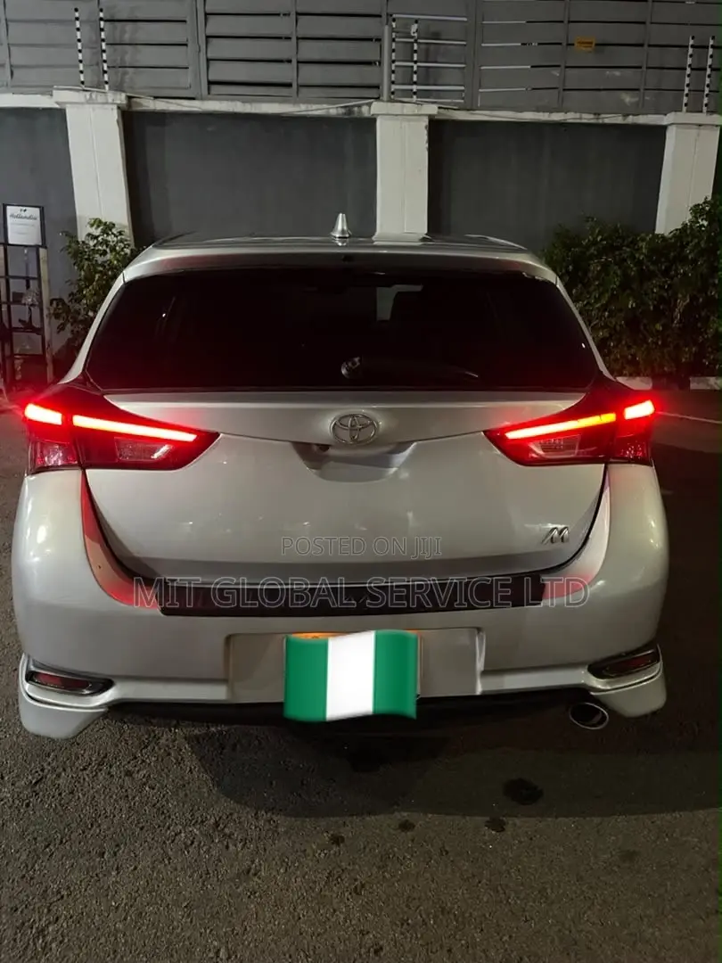 Scion iM Base 2016 Silver
