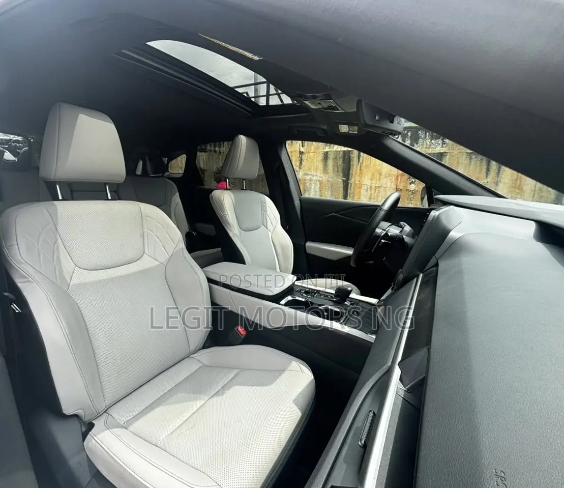 Lexus RX 350 AWD 2024 White