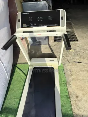 3.5hp Semi Commercial Treadmill ( 180kg Userweight )