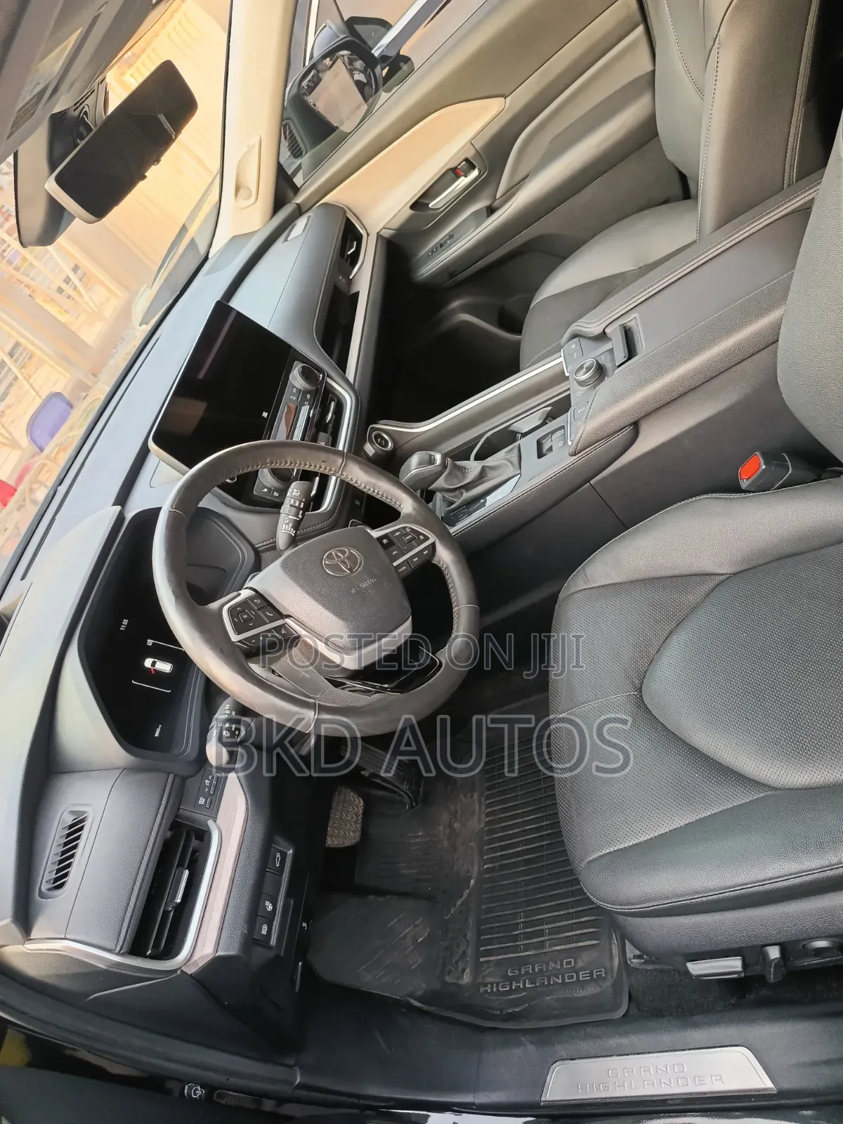Toyota Highlander Platinum AWD 2024 Black
