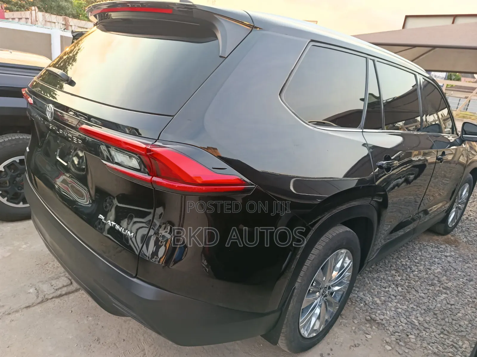 Toyota Highlander Platinum AWD 2024 Black