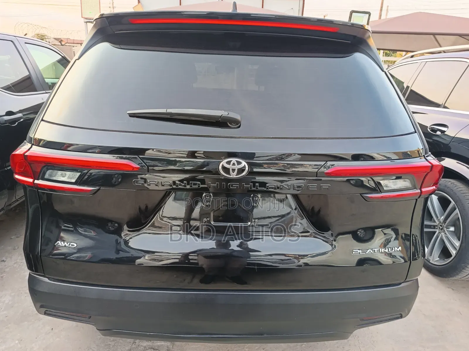 Toyota Highlander Platinum AWD 2024 Black