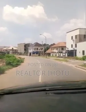 5bdrm Duplex in Mabushi for sale