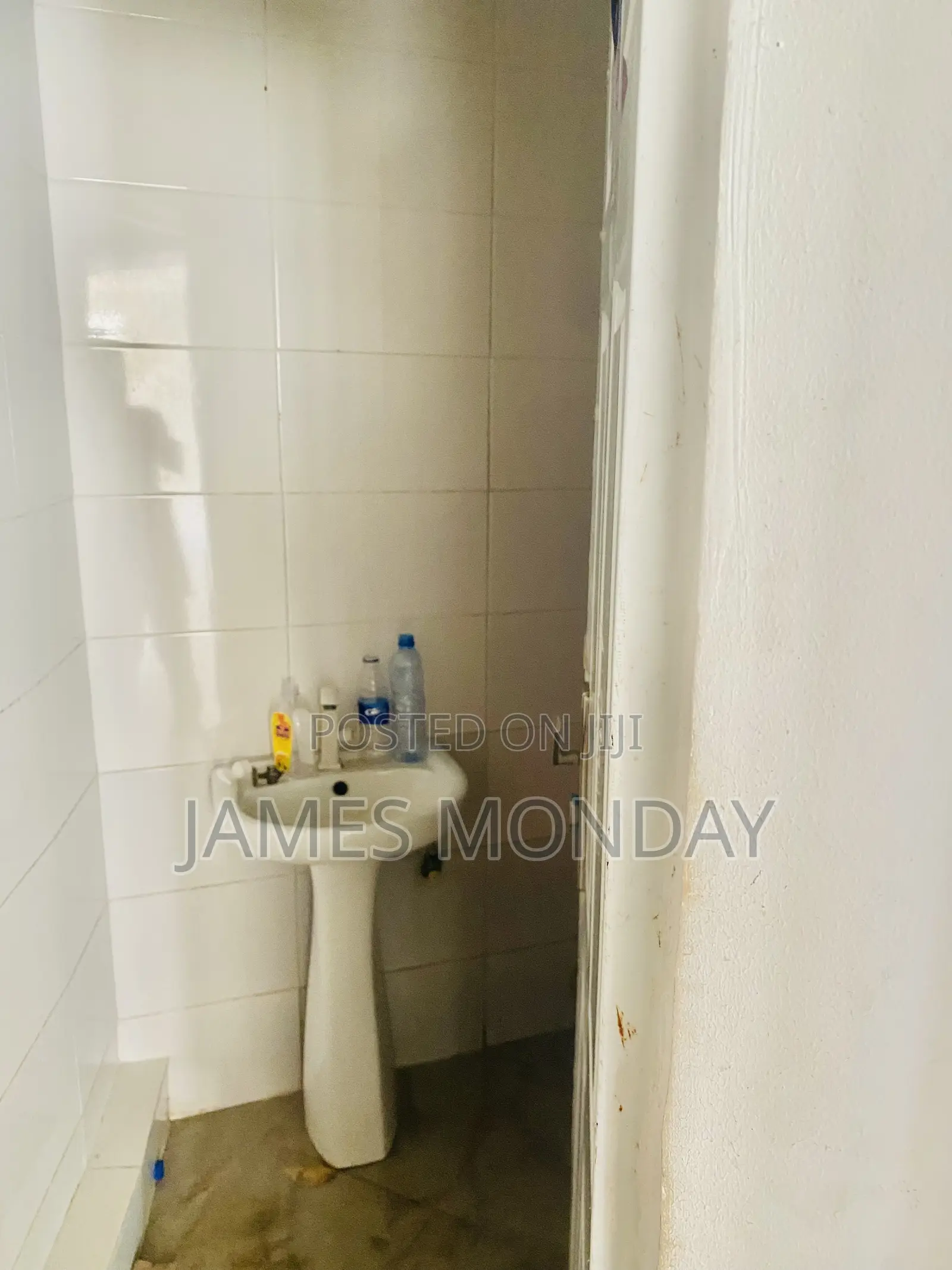 150 Square Meter Office/Resturant Space to Let