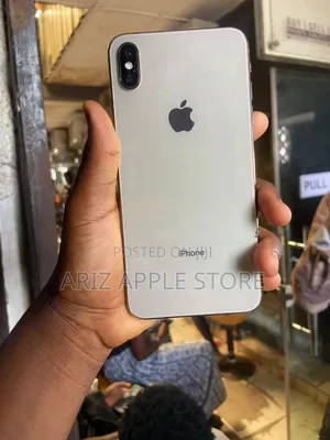 Apple iPhone XS Max 64 GB Gold