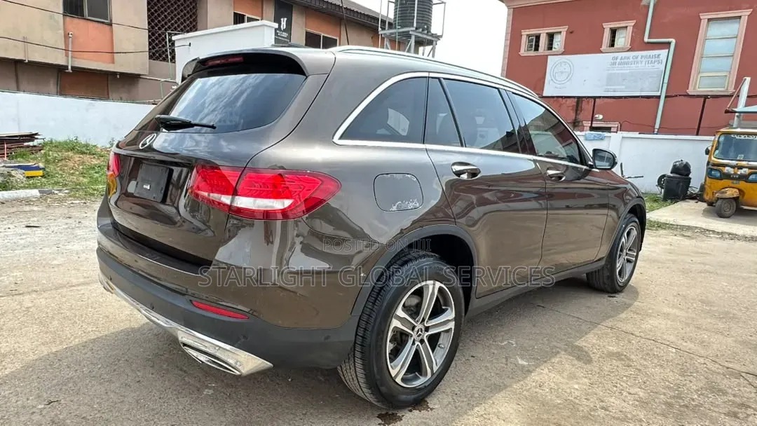 Mercedes-Benz GLC-Class 2016 Brown