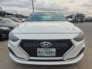 Hyundai Satellite 2019 White