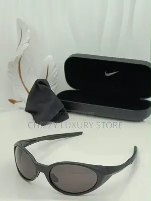 Prada Quality Luxury Men Sneakers