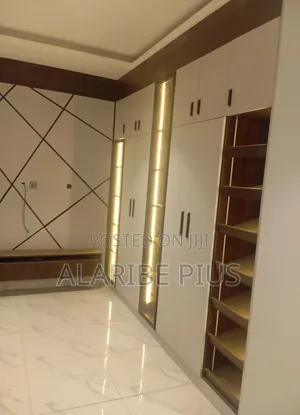 4bdrm Duplex in Not Estate, Utako for sale
