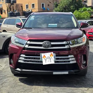 Toyota Highlander 2018 Brown