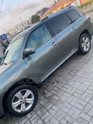 Toyota Highlander 2013 Green