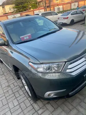 Toyota Highlander 2013 Green