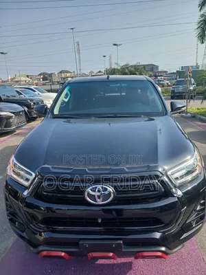 Toyota Hilux 2024 Black
