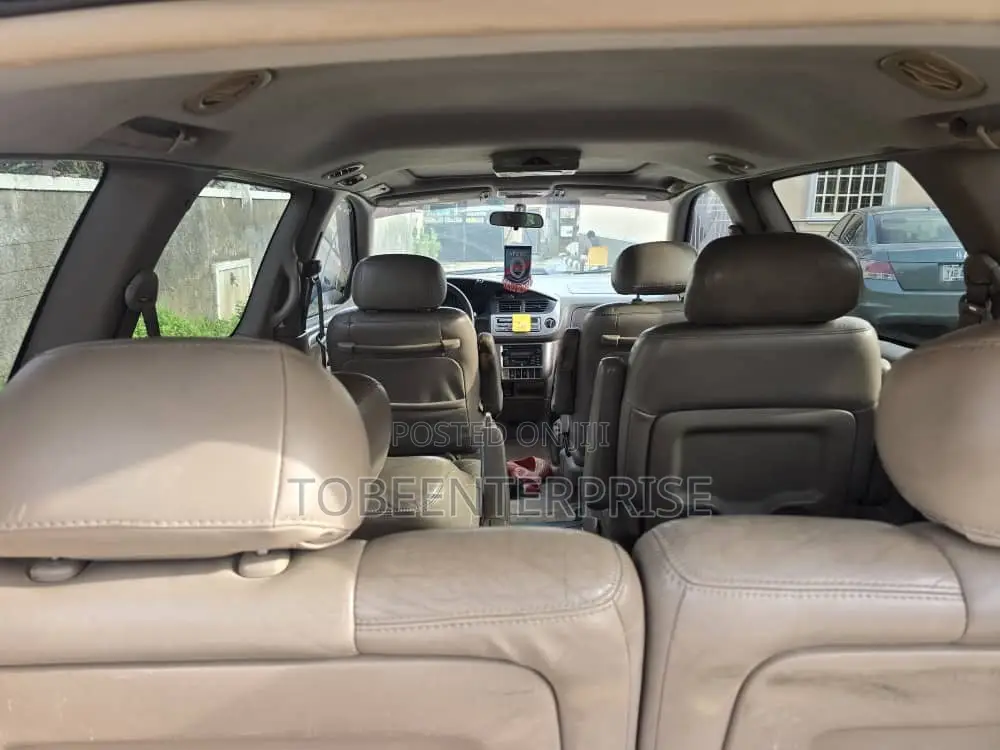 Toyota Sienna 2000 Maroon