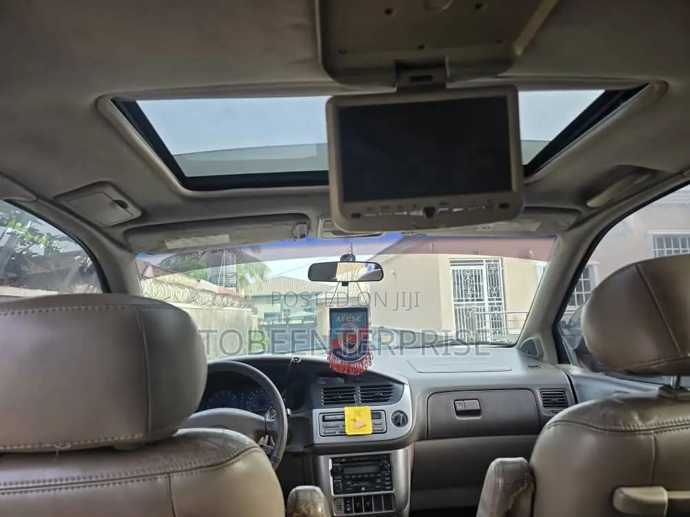 Toyota Sienna 2000 Maroon