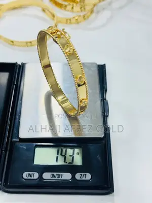 Pure Gold 18karat Italy Gold New Design Bracelet