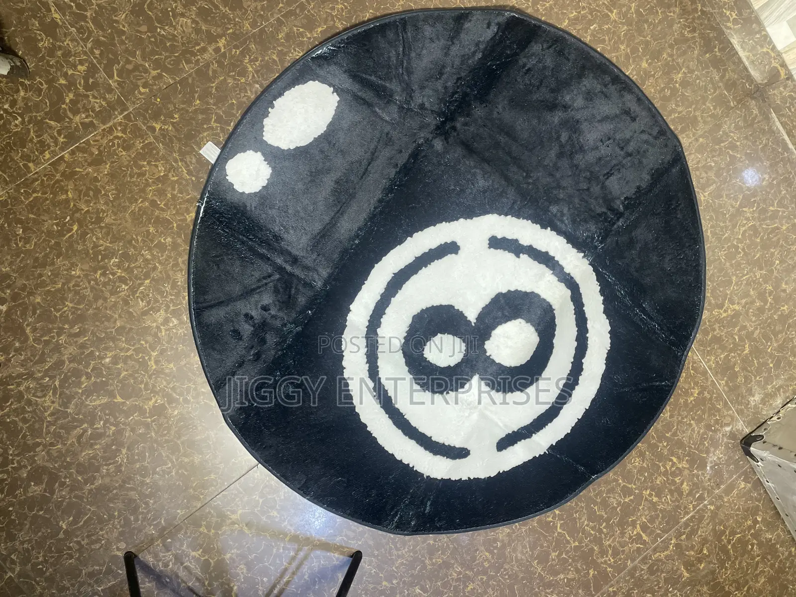 Modern Accent Rug