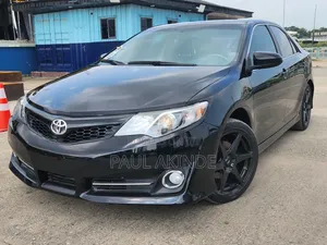 Toyota Camry SE V6 4dr Sedan (3.5L 6cyl 6A) 2013 Black