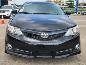 Toyota Camry SE V6 4dr Sedan (3.5L 6cyl 6A) 2013 Black