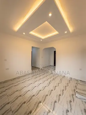 5bdrm Duplex in Udo Udoma, Uyo for rent