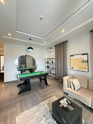 2bdrm Apartment in Lekki Phase 1 for rent