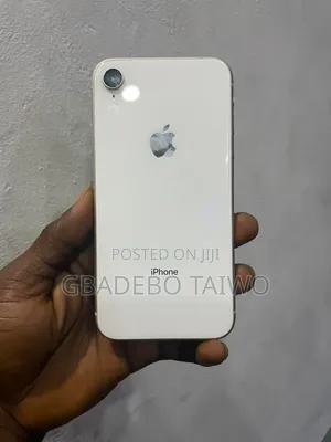 Apple iPhone XR 64 GB White