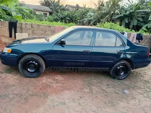 Toyota Corolla 2000 Blue