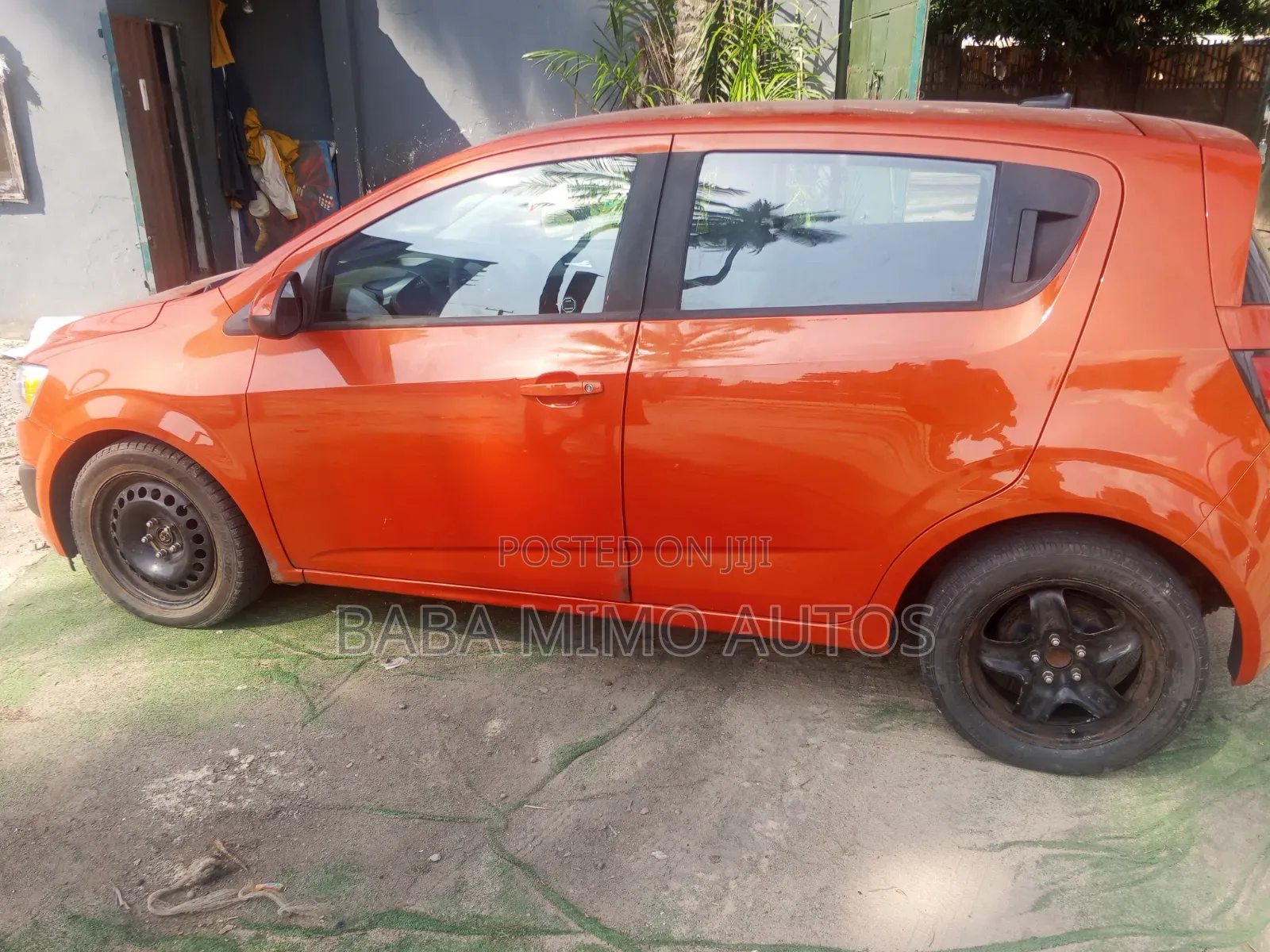 Chevrolet Sonic 2LT 2012 Orange