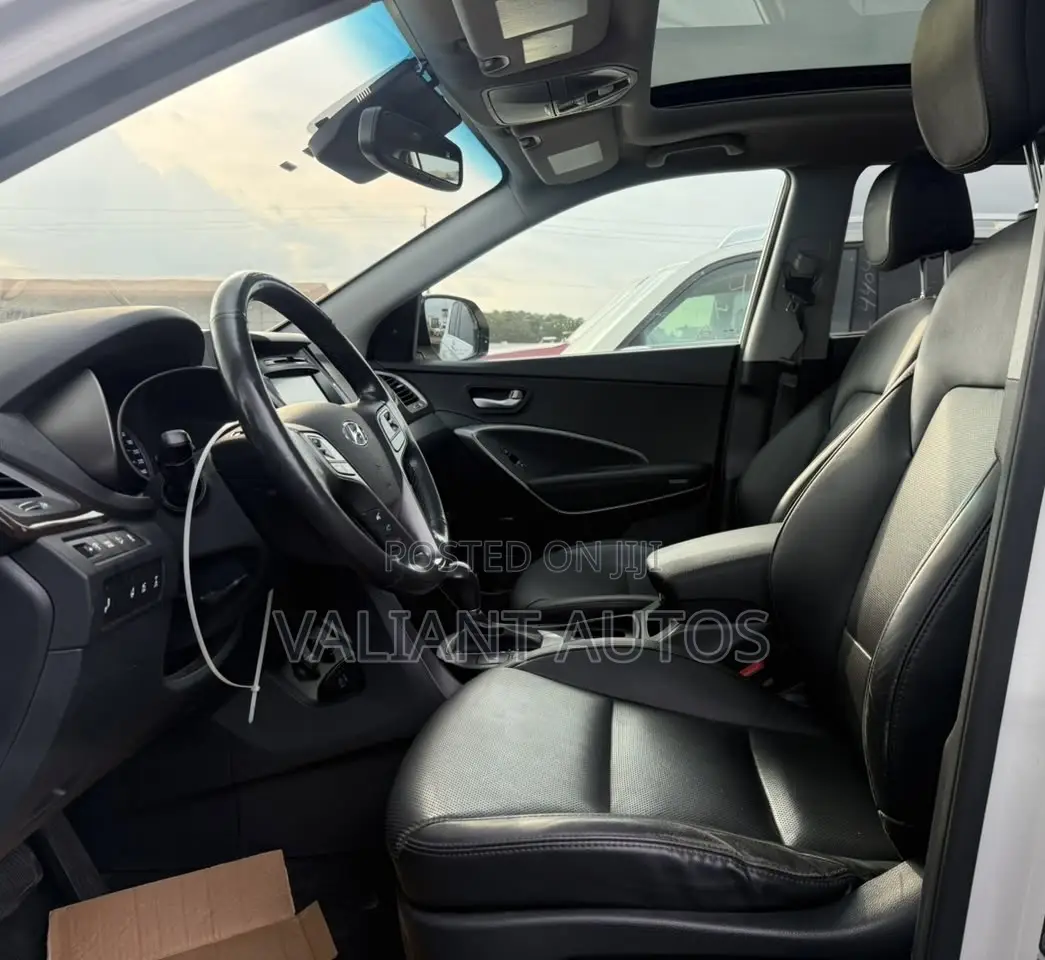 Hyundai Santa Fe 2018 White