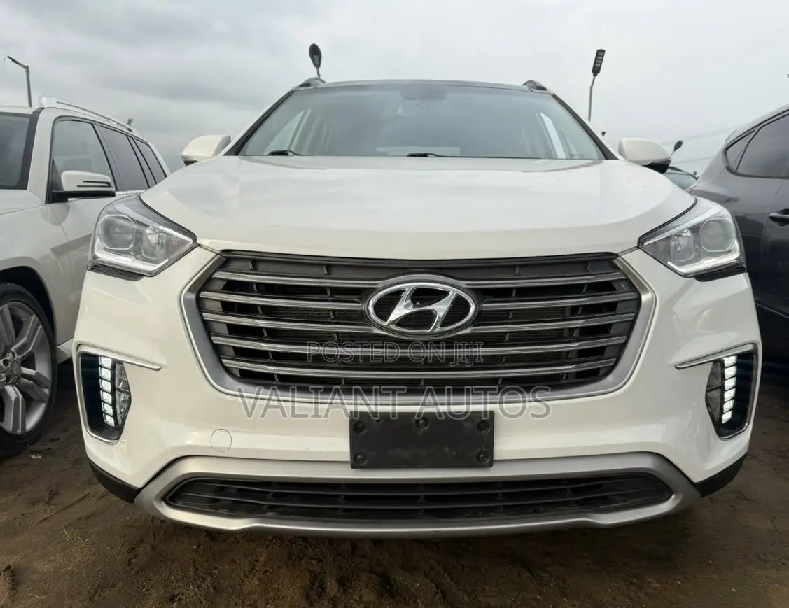 Hyundai Santa Fe 2018 White