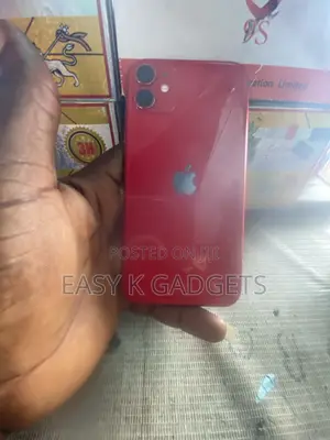 New Apple iPhone 11 64 GB Red