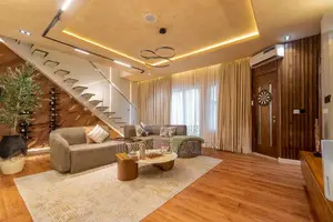 Beautifully Furnished 2 Bedroom Apartment