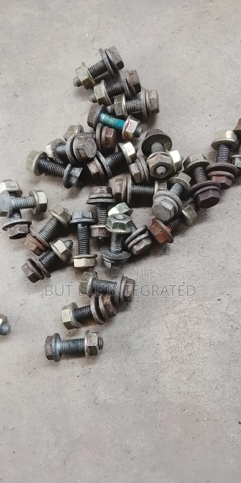 Bolt and Nut 10x 35