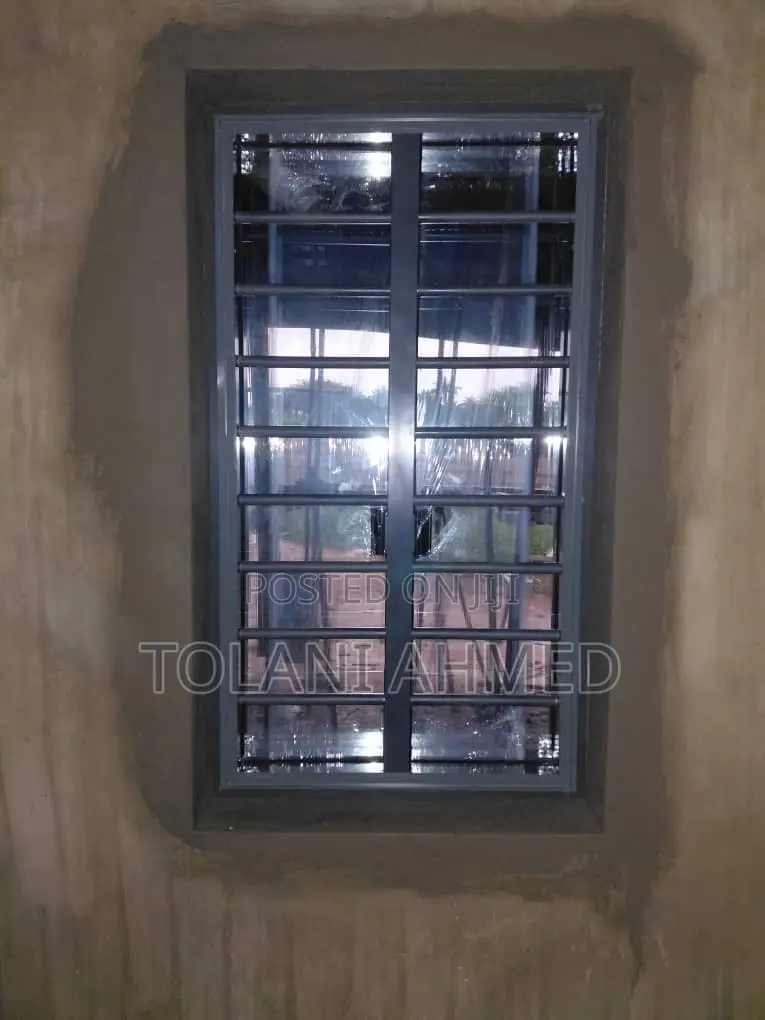 Frameless Window
