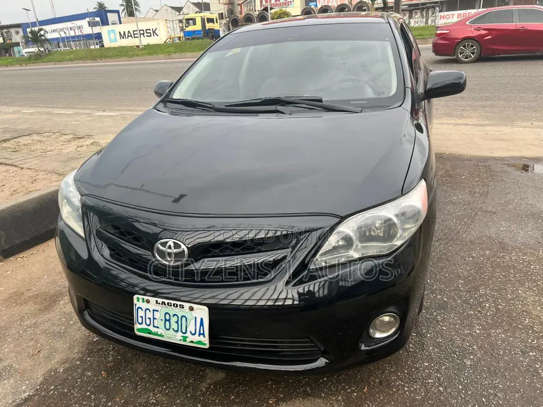Toyota Corolla 2011 Black