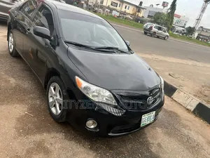 Toyota Corolla 2011 Black
