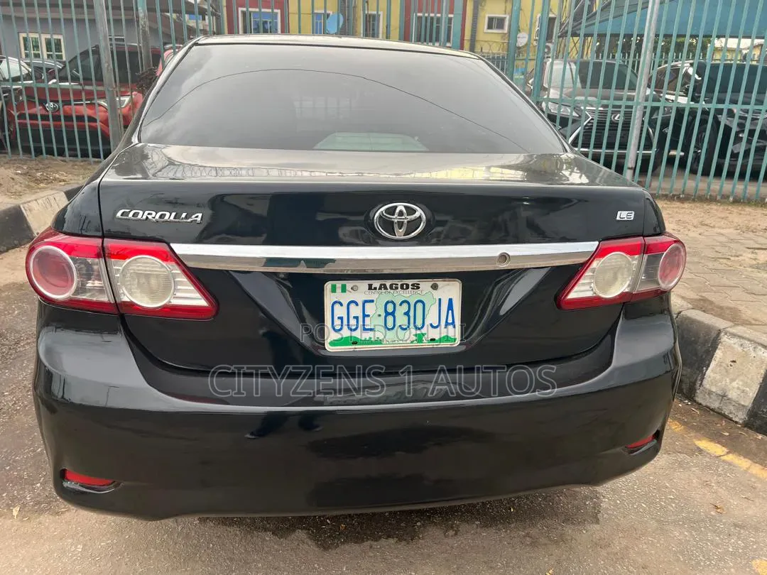 Toyota Corolla 2011 Black