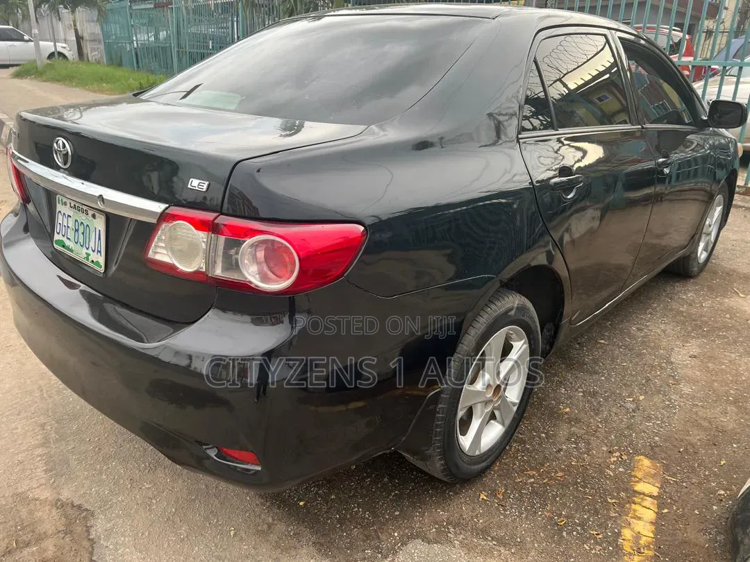 Toyota Corolla 2011 Black