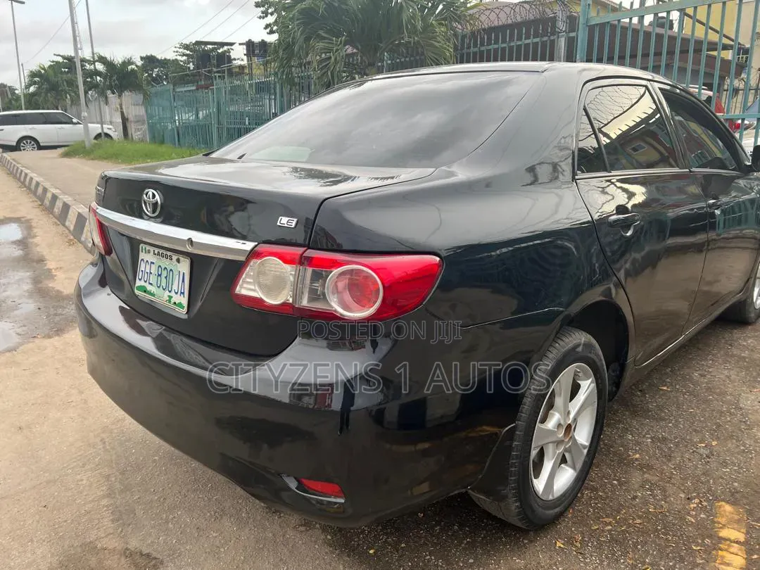 Toyota Corolla 2011 Black