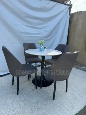 Imported Quality Round Marble Top Table With Chairs