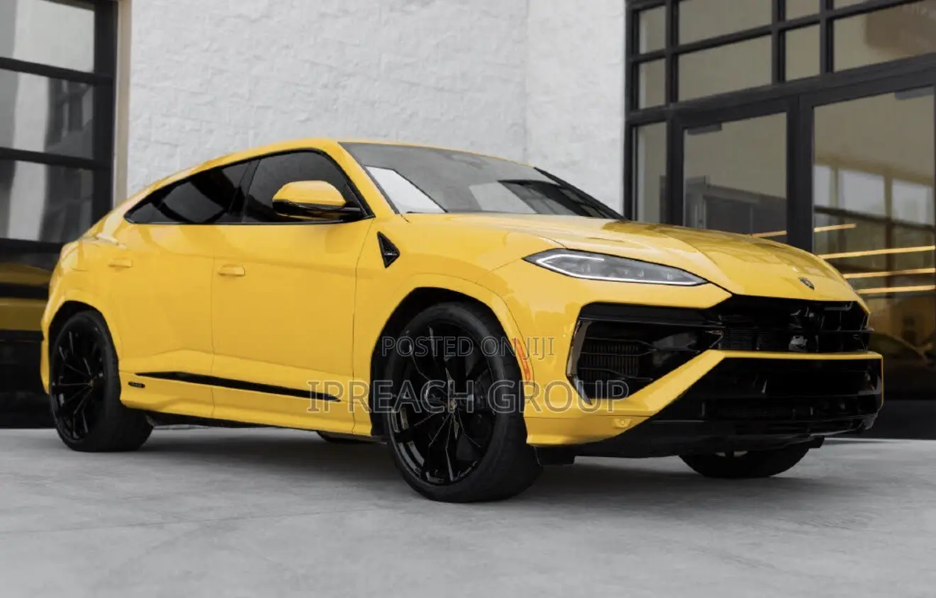 New Lamborghini Urus 2025 Yellow