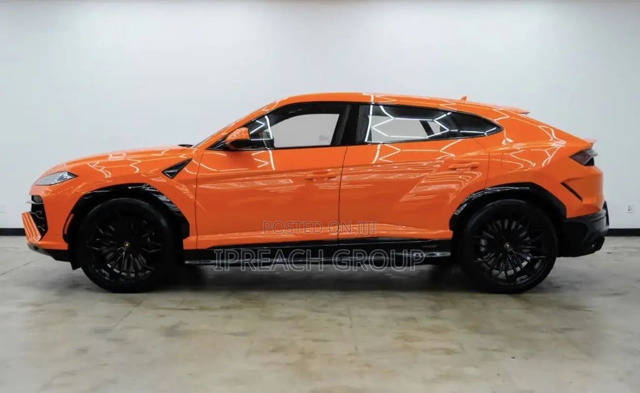 Lamborghini Urus 2025 Black
