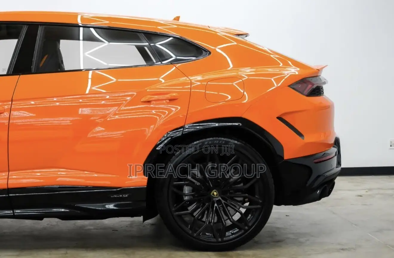 Lamborghini Urus 2025 Black