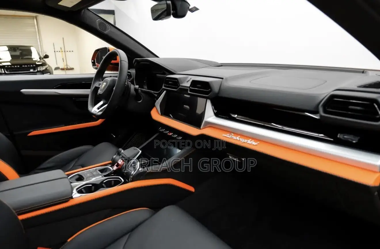 Lamborghini Urus 2025 Black