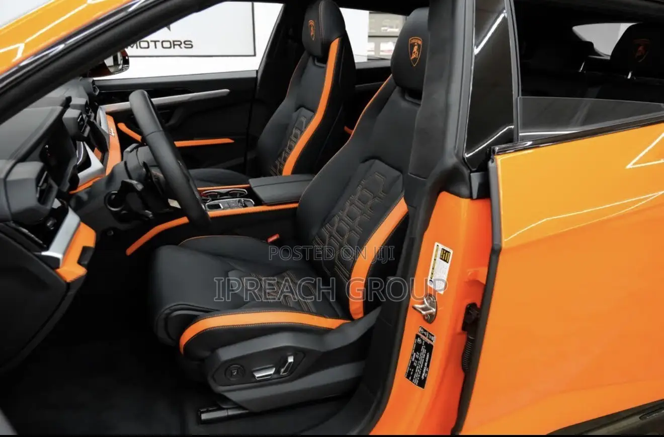 Lamborghini Urus 2025 Black