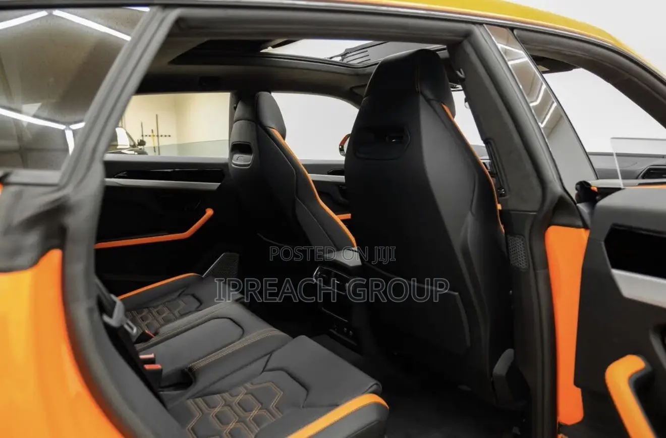 Lamborghini Urus 2025 Black