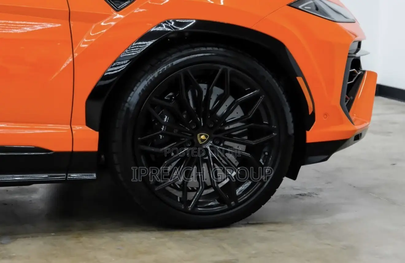Lamborghini Urus 2025 Black